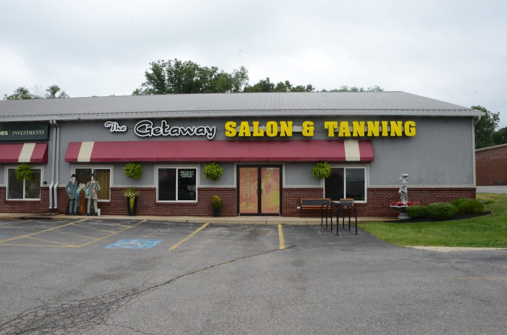 The Getaway Salon & Tanning | 830 S Main St, Middlebury, IN 46540, USA | Phone: (574) 825-9919