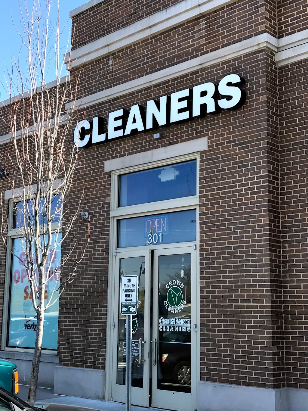 Crown Cleaners | 301 Copley Pl, Gaithersburg, MD 20878, USA | Phone: (301) 947-1910
