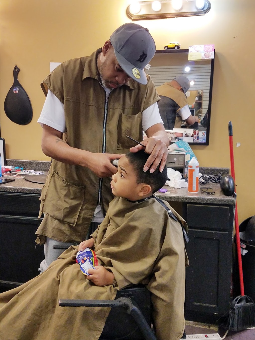 City Cuts | 38496 S Gratiot Ave, Clinton Twp, MI 48036 | Phone: (586) 468-2887