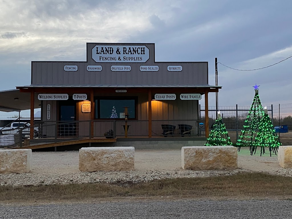 Land & Ranch Fencing and Supplies/Services | 1397 Co Rd 5710, Devine, TX 78016 | Phone: (830) 538-4131