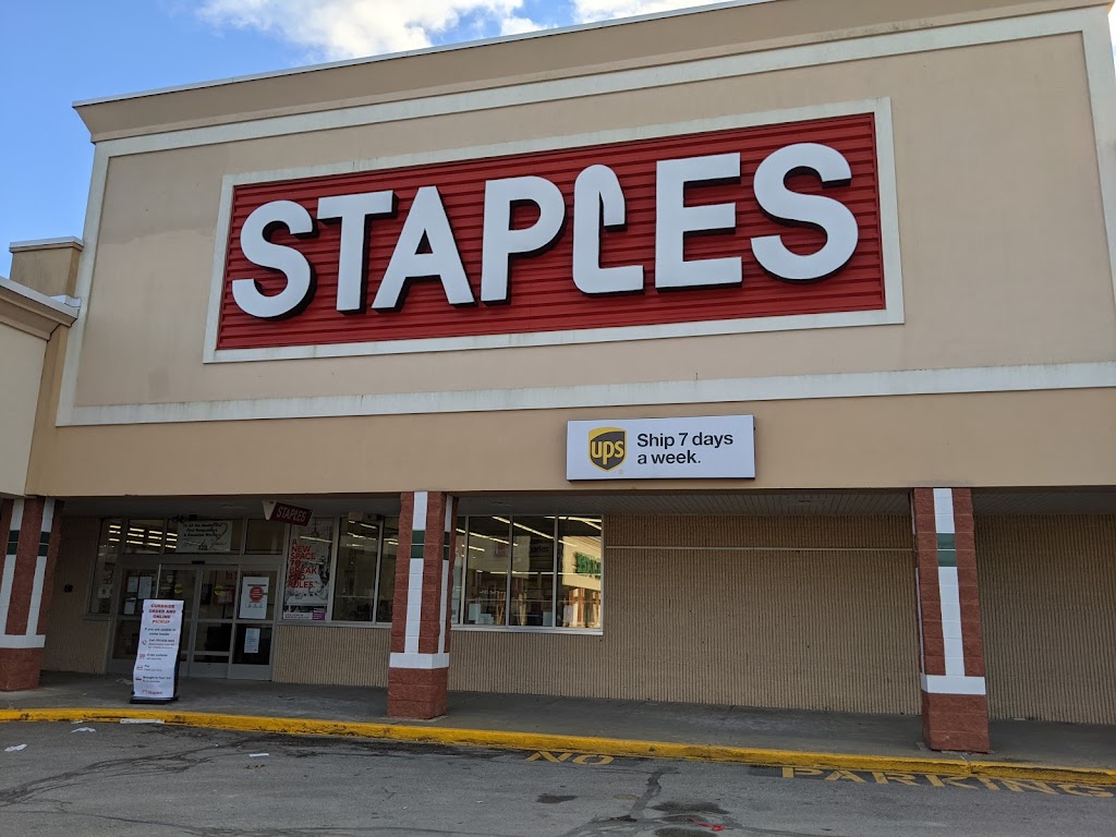 Staples | 125 Church St Suite 170 Suite 170, Pembroke, MA 02359 | Phone: (781) 826-5842