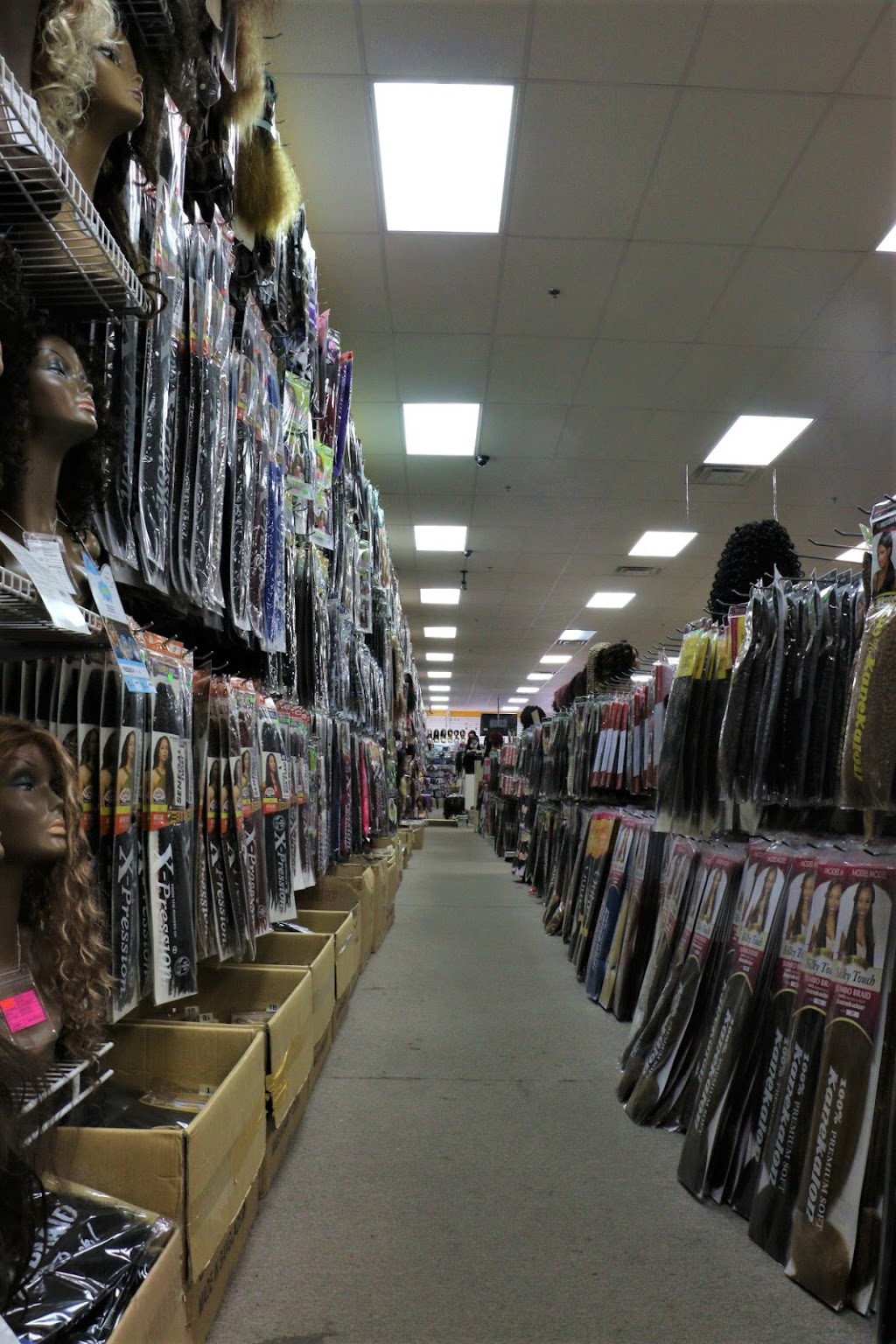 King J Fashion and Beauty Supply | 2050 Lockbourne Rd, Columbus, OH 43207, USA | Phone: (614) 443-4100