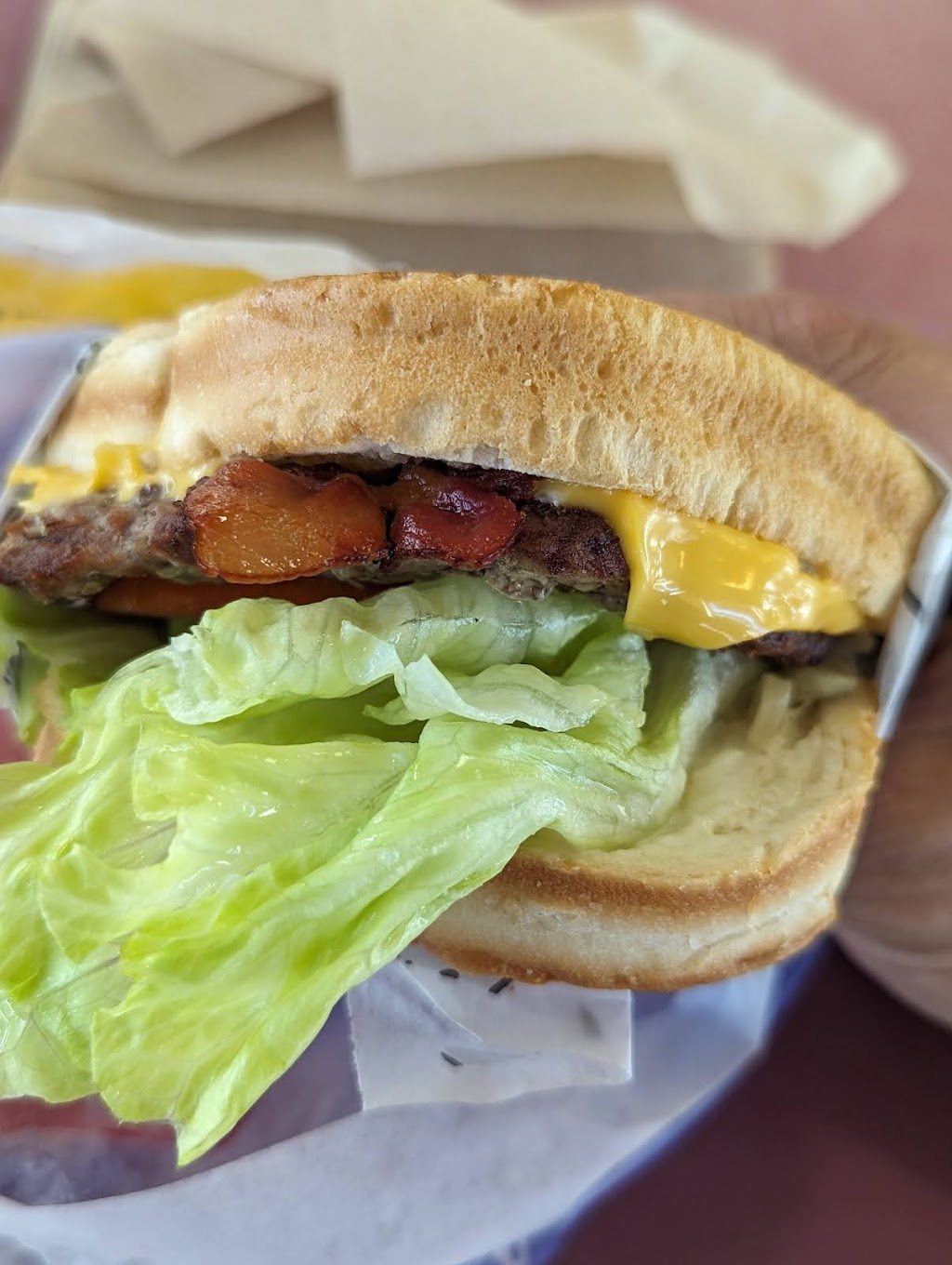 Carl’s Jr. | 1302 Huntington Dr, Duarte, CA 91010, USA | Phone: (626) 303-6319