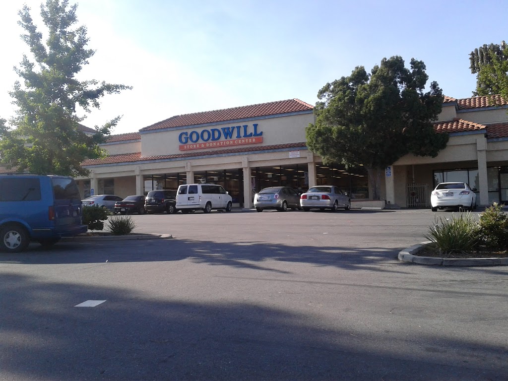 Goodwill Southern California Store & Donation Center | 230-232 E Baseline Rd, Rialto, CA 92376, USA | Phone: (909) 562-0351