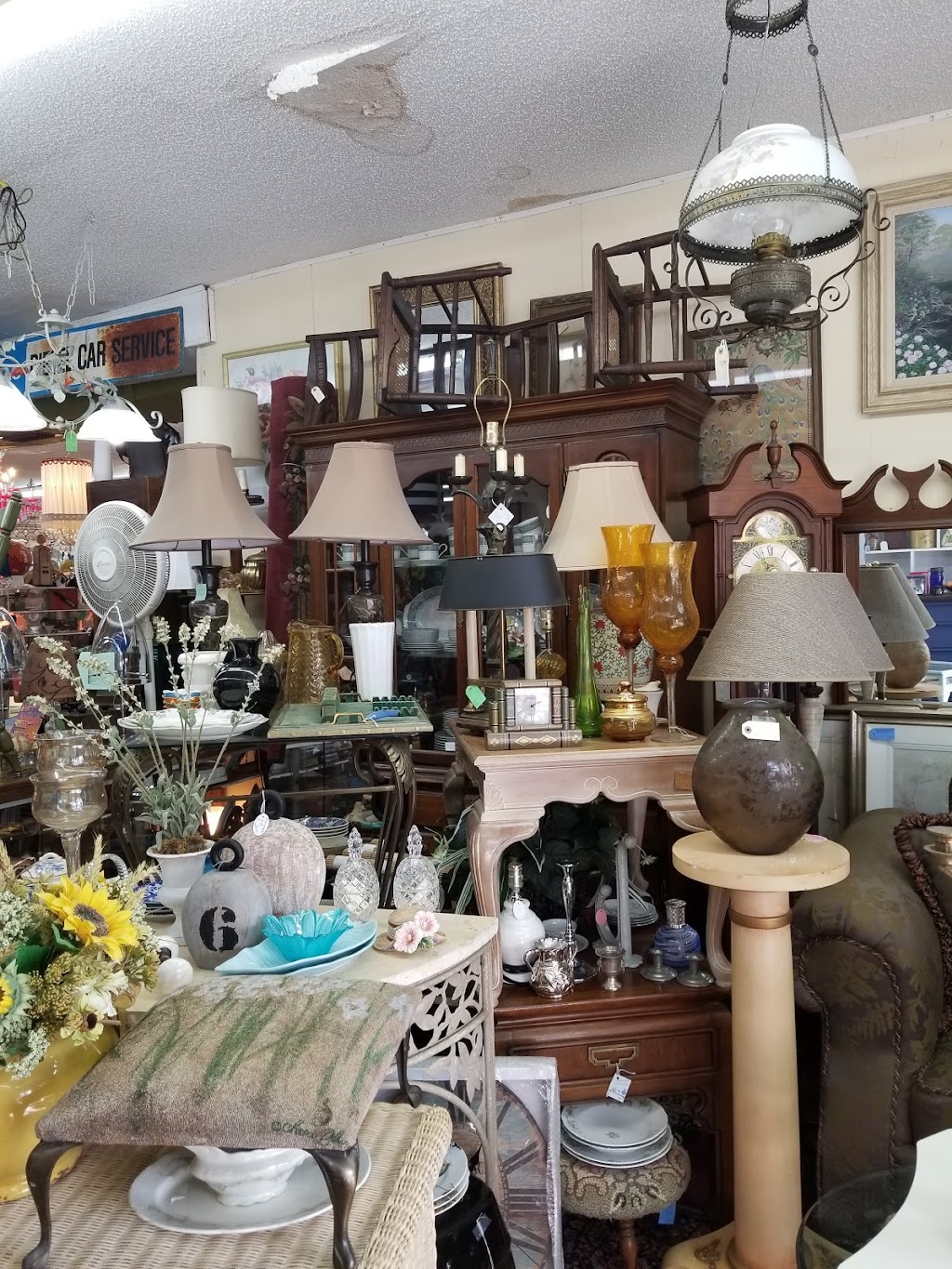 Outthere Antiques | 6410 US-1 N, St. Augustine, FL 32095, USA | Phone: (904) 826-4467
