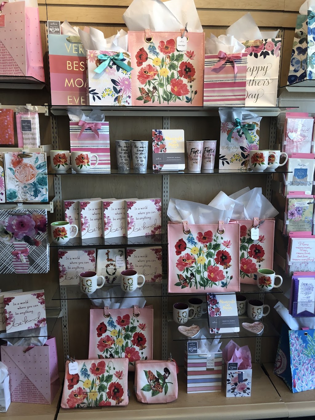 Banners Hallmark Shop | 25050 Riding Plz Ste 125 South Riding, Market Square, Chantilly, VA 20152 | Phone: (703) 542-8810