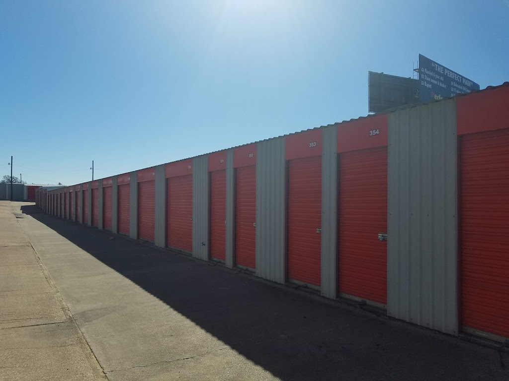 10 Federal Self Storage | 2121 S Burleson Blvd, Burleson, TX 76028, USA | Phone: (817) 783-0284