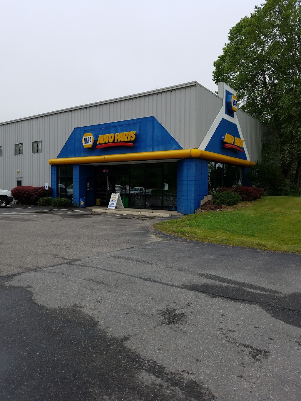 NAPA Auto Parts - JB Auto Supply Inc | 67 E Main St, Georgetown, MA 01833, USA | Phone: (978) 352-6365
