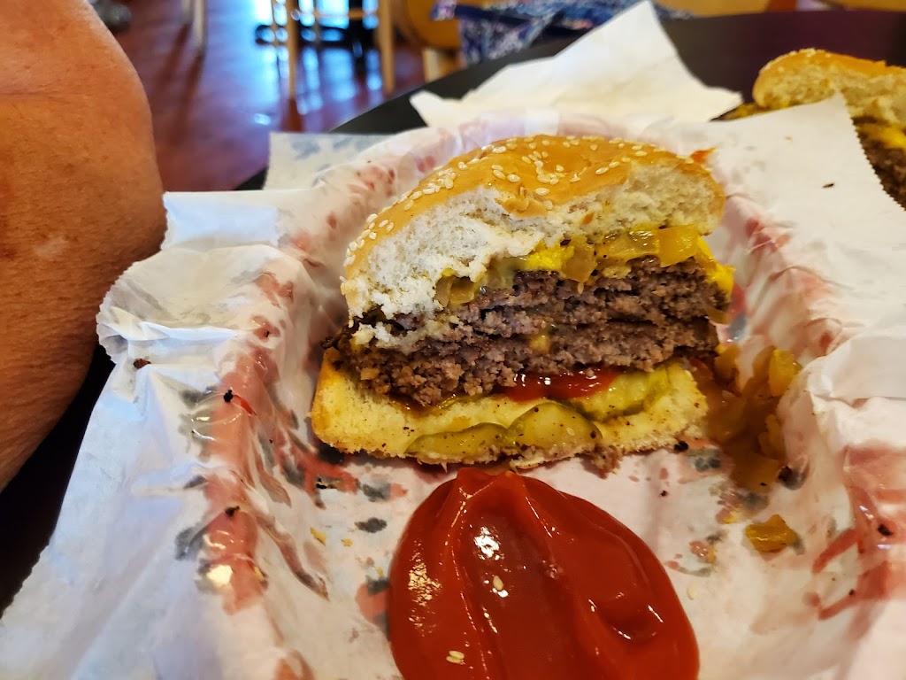 Boudreux Burger Barn | 1499 N Meridian Rd #9046, Peck, KS 67120, USA | Phone: (316) 524-2763