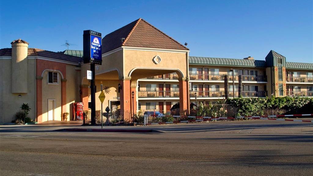 Hotel Heritage El Monte Los Angeles | 12040 Garvey Ave, El Monte, CA 91732, USA | Phone: (626) 442-8354