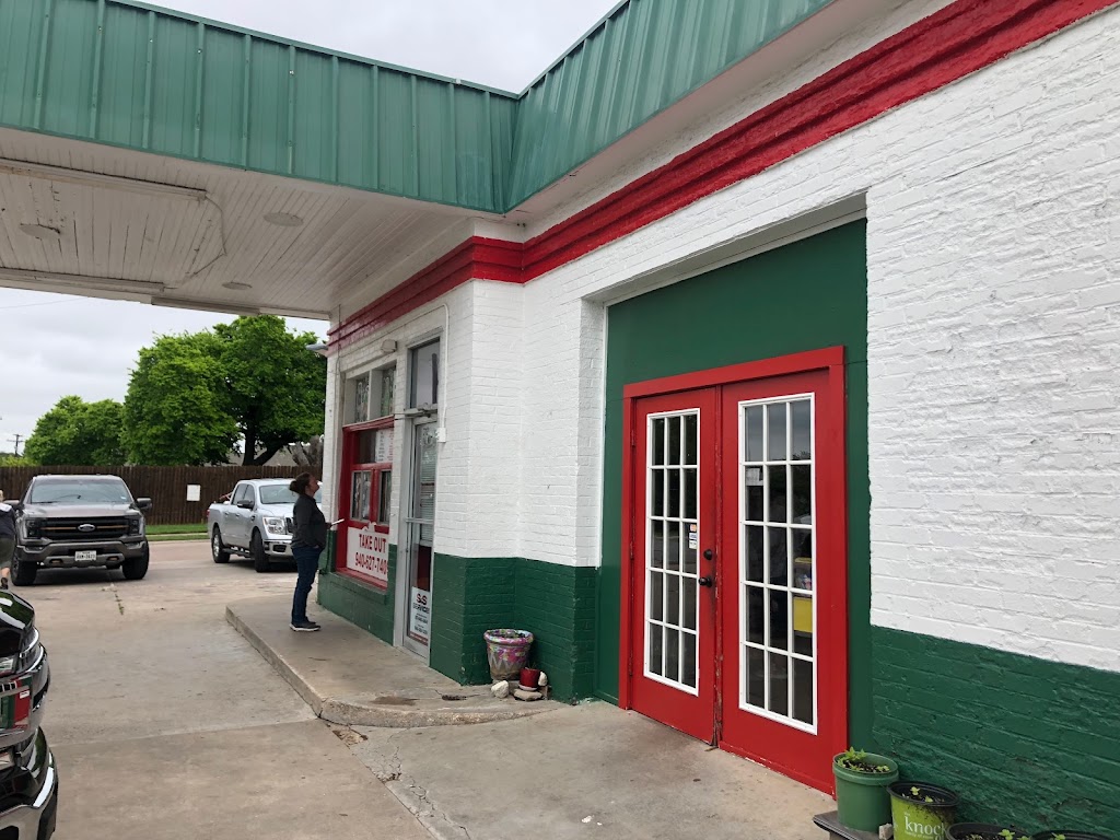 Primos Taqueria | 312 E Walnut St, Decatur, TX 76234, USA | Phone: (940) 627-7409