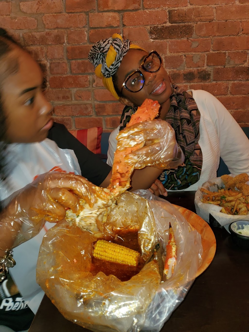 DB Seafood Boil | 314A Bedford Ave, Brooklyn, NY 11211, USA | Phone: (718) 388-0772