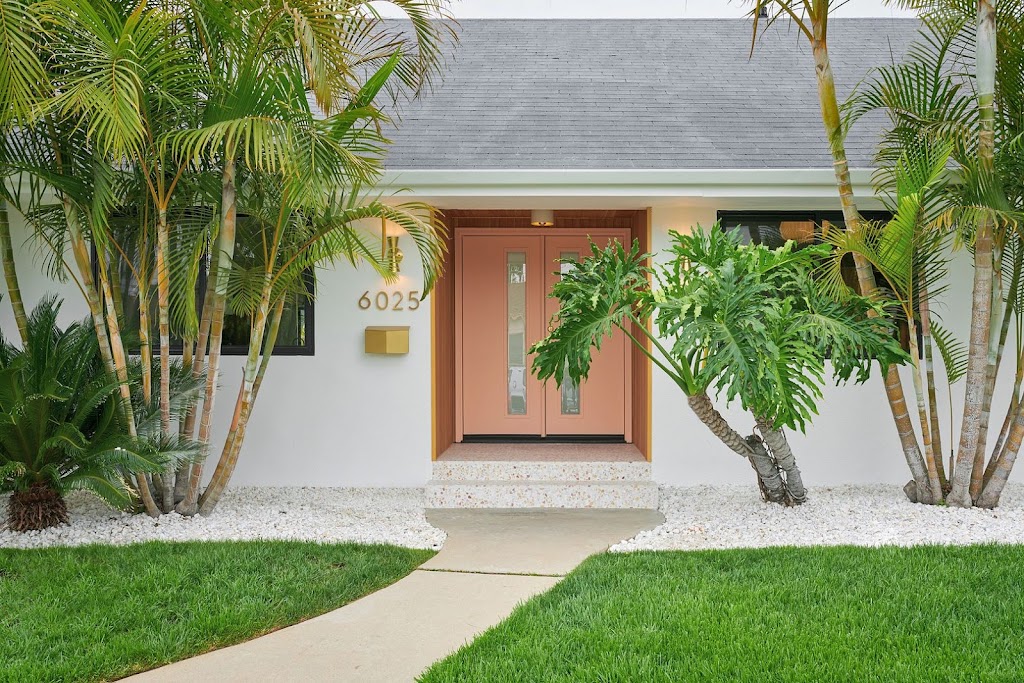 Dunn-Edwards Paints | 23050 Hemlock Ave, Moreno Valley, CA 92557, USA | Phone: (951) 653-1096