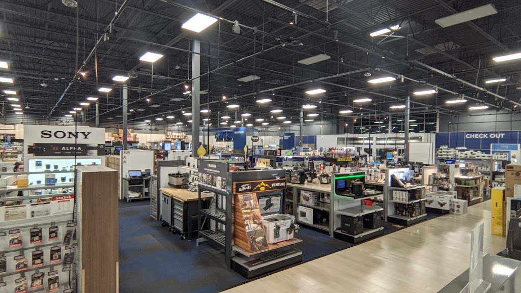 Best Buy | 8301 3rd St N, Oakdale, MN 55128 | Phone: (651) 739-1899