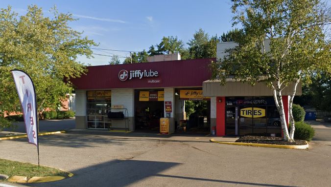 Jiffy Lube | 8395 Beechmont Ave, Cincinnati, OH 45255, USA | Phone: (513) 474-2215