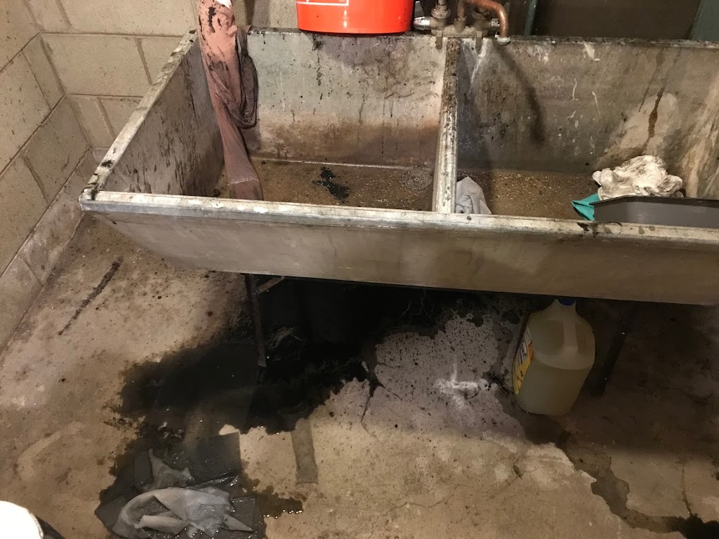 milw drain cleaning | 8006 W Oklahoma Ave APT 11, West Allis, WI 53219, USA | Phone: (414) 422-5994