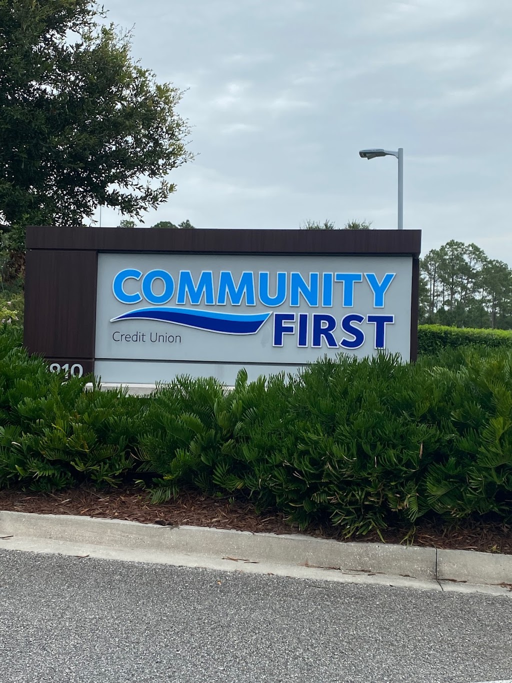 Community First Credit Union | 13910 Village Lake Cir, Jacksonville, FL 32258, USA | Phone: (904) 354-8537