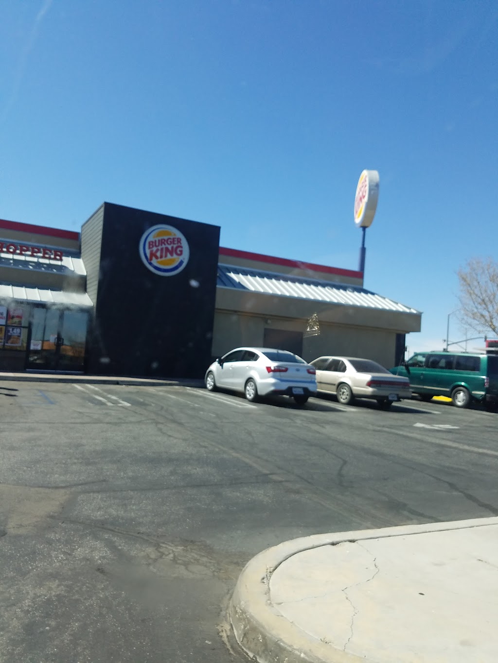 Burger King | 9640 Mariposa Rd, Hesperia, CA 92344, USA | Phone: (760) 949-1505