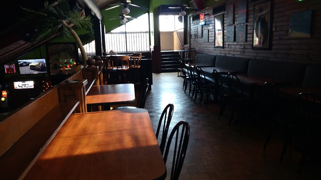 Parrots Bar & Grill | 2951 N St Peters Pkwy #7525, St Peters, MO 63376, USA | Phone: (636) 477-6800