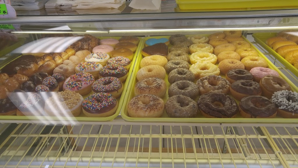 Hot & Creamy Donuts | 7877 Frankford Rd #101, Dallas, TX 75252, USA | Phone: (972) 758-7957