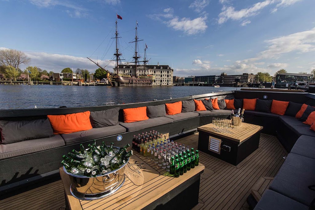 Amsterdam Boat Experience B.V. | Leliegracht 50, 1015 DH Amsterdam, Netherlands | Phone: 020 261 9389