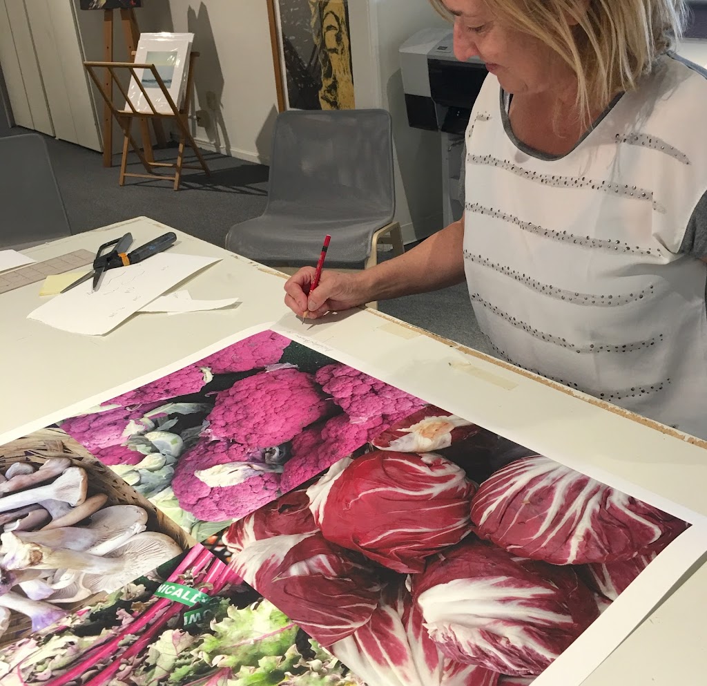 Angeles Press | 3200 Airport Ave Suite #1, Santa Monica, CA 90405, USA | Phone: (310) 804-9253