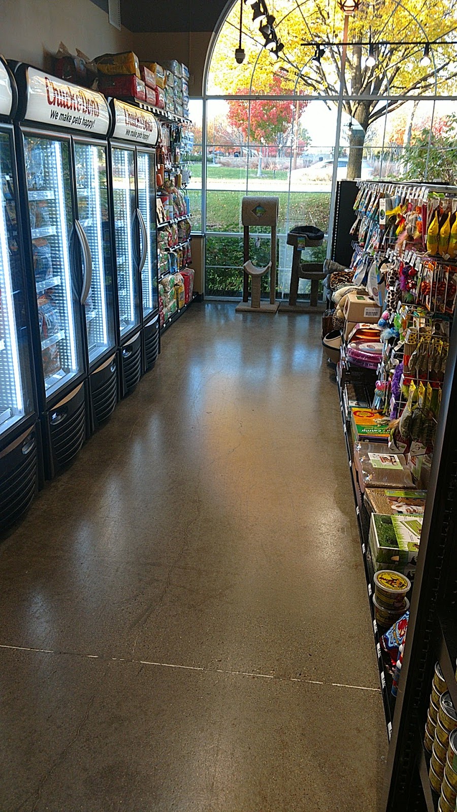 Chuck & Dons Pet Food & Supplies | 7818 Market Blvd Unit 26, Chanhassen, MN 55317, USA | Phone: (952) 283-3503