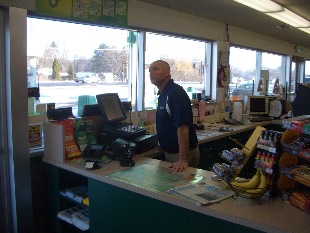 Carlson BP | 13261 St Croix Ave, Lindstrom, MN 55045, USA | Phone: (651) 257-2476