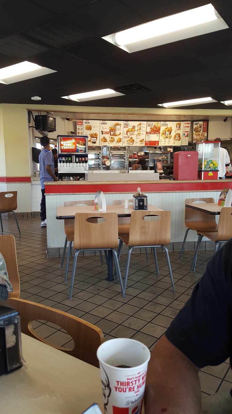 KFC | 2256 Lamar Ave, Memphis, TN 38114, USA | Phone: (901) 454-0070