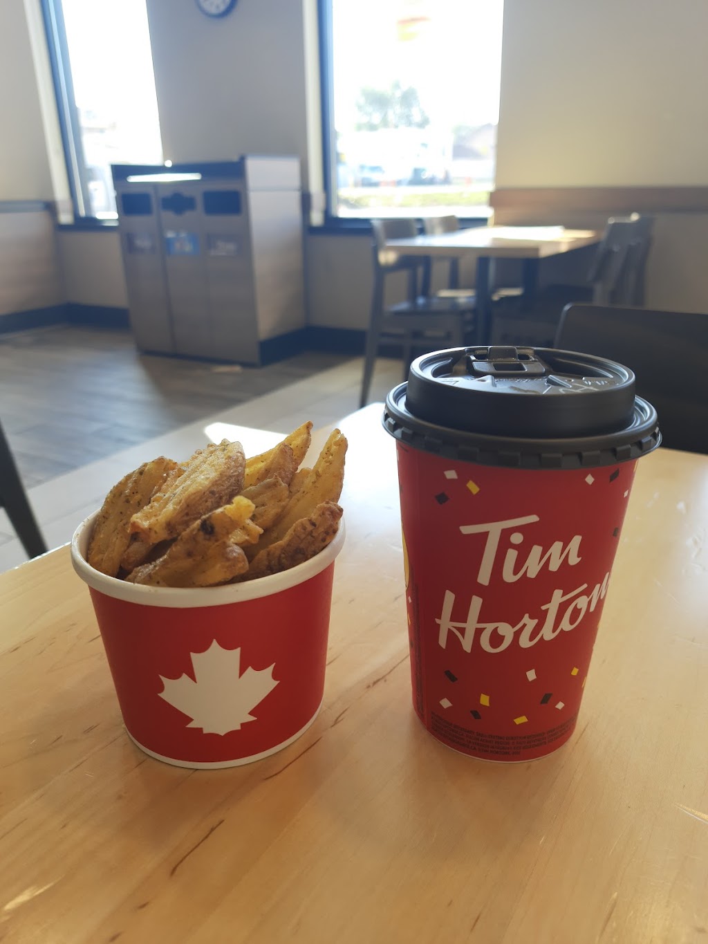 Tim Hortons | 250 Erie St S, Leamington, ON N8H 3C2, Canada | Phone: (519) 326-0009