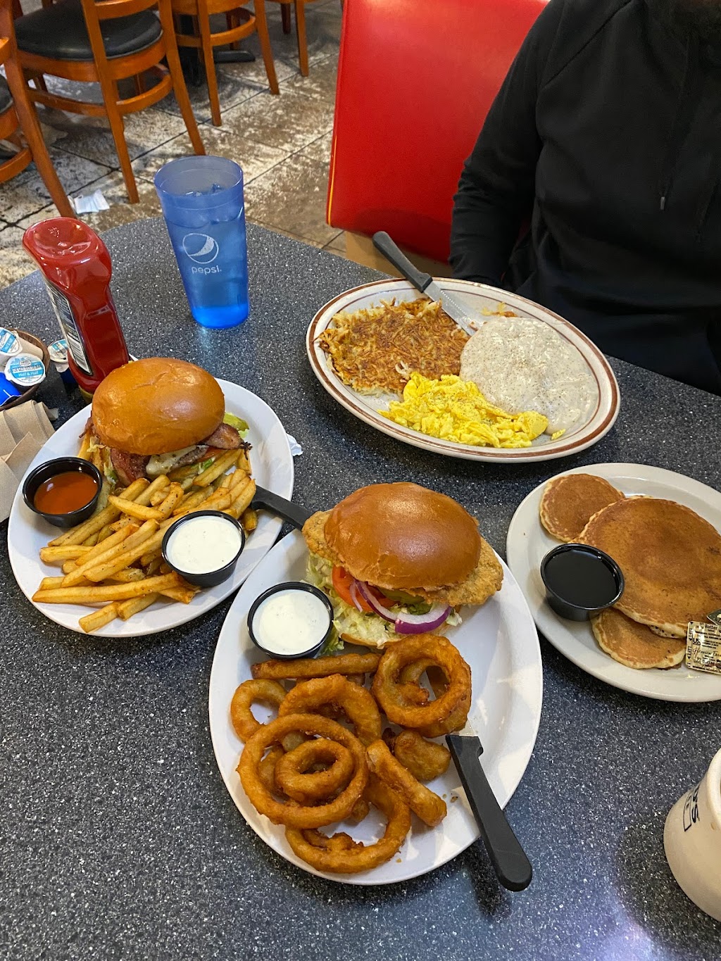 Hot Rod Diner | 8155 Lander Ave, Hilmar, CA 95324, USA | Phone: (209) 664-1022