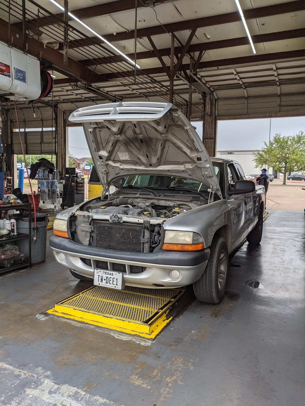 SpeeDee Oil Change & Auto Service | 6708 Mid Cities Blvd, North Richland Hills, TX 76180, USA | Phone: (817) 788-8832