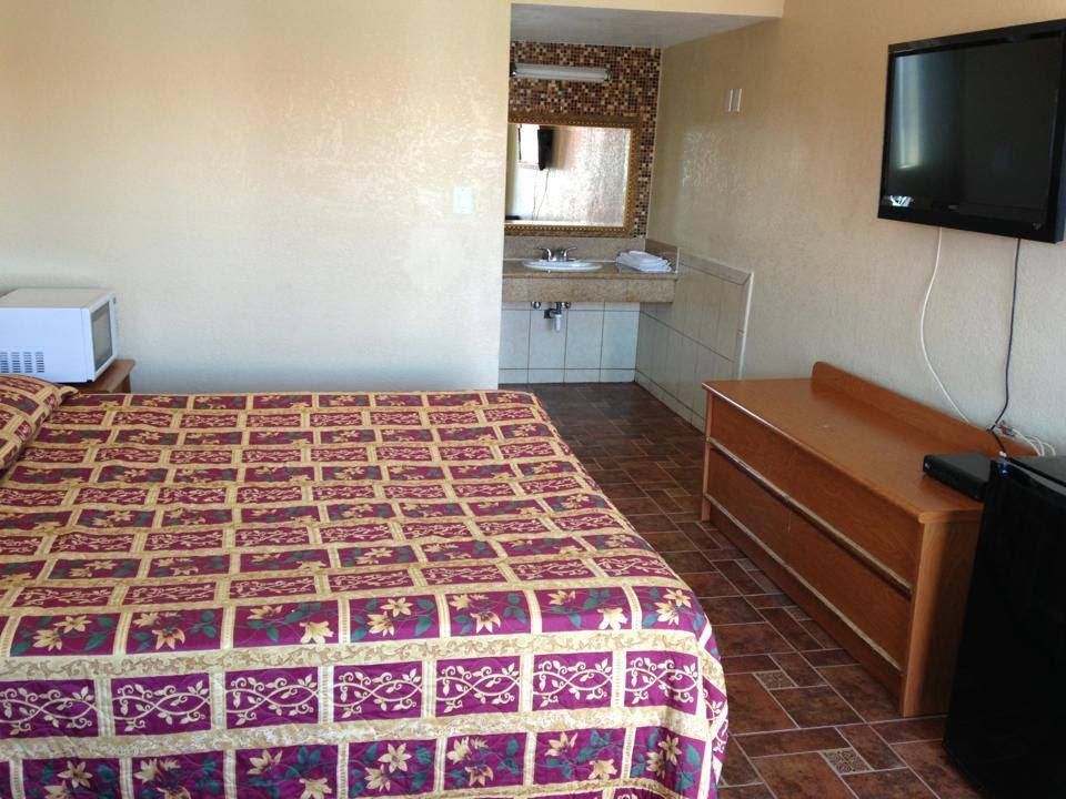 Royal Inn Motel | 1408 N Long Beach Blvd, Compton, CA 90221, USA | Phone: (310) 635-2900