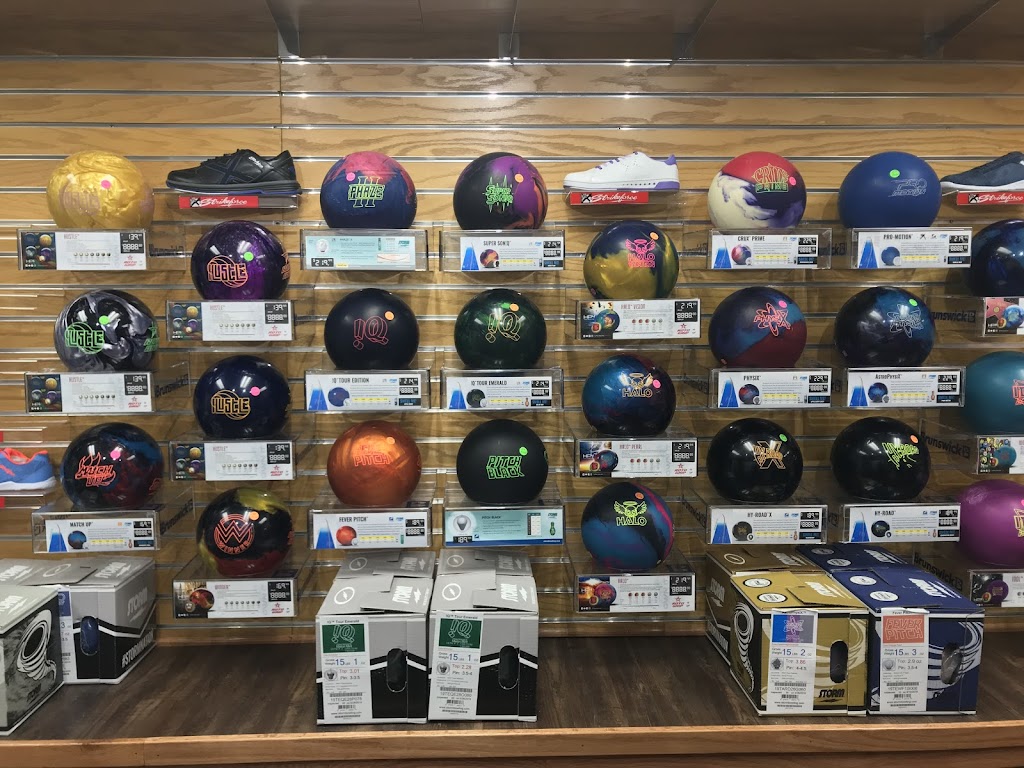 Kaisers Bowling Supply | 900 S Lake St, Mundelein, IL 60060, USA | Phone: (847) 764-2424