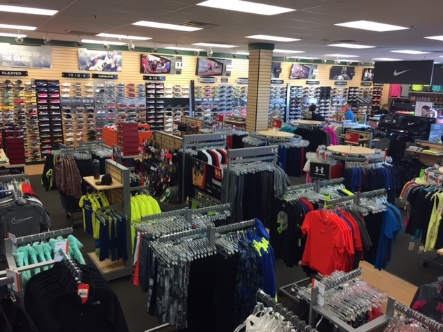 Hibbett Sports | 5721 Belleville Crossing St, Belleville, IL 62226, USA | Phone: (618) 355-9128