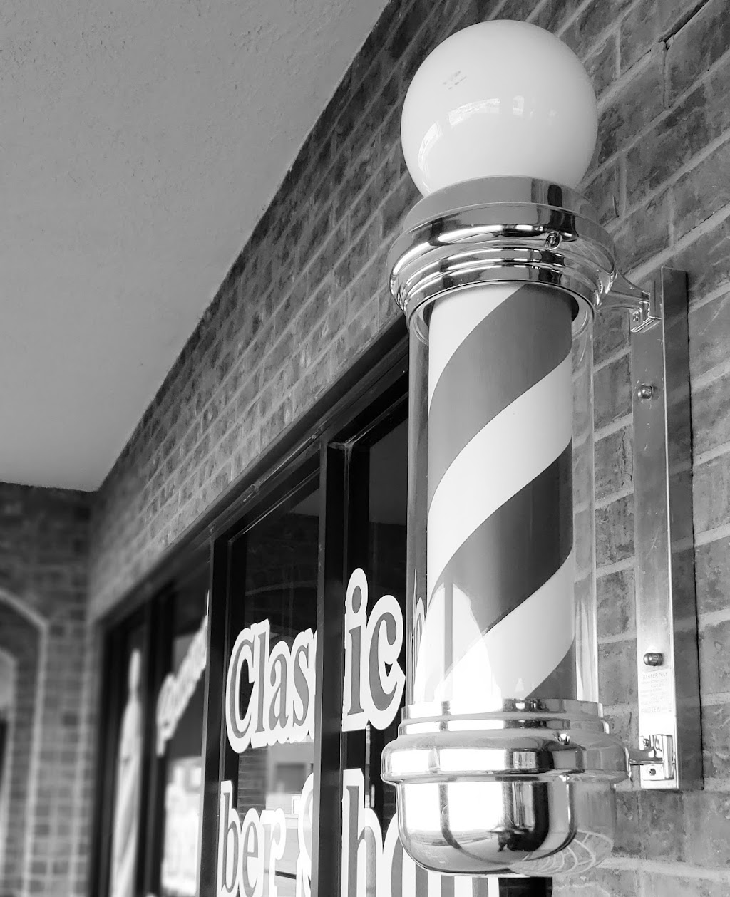 Romeros Classic Barber Shop | 6633 N Mesa St Suite 211, El Paso, TX 79912, USA | Phone: (915) 850-3140