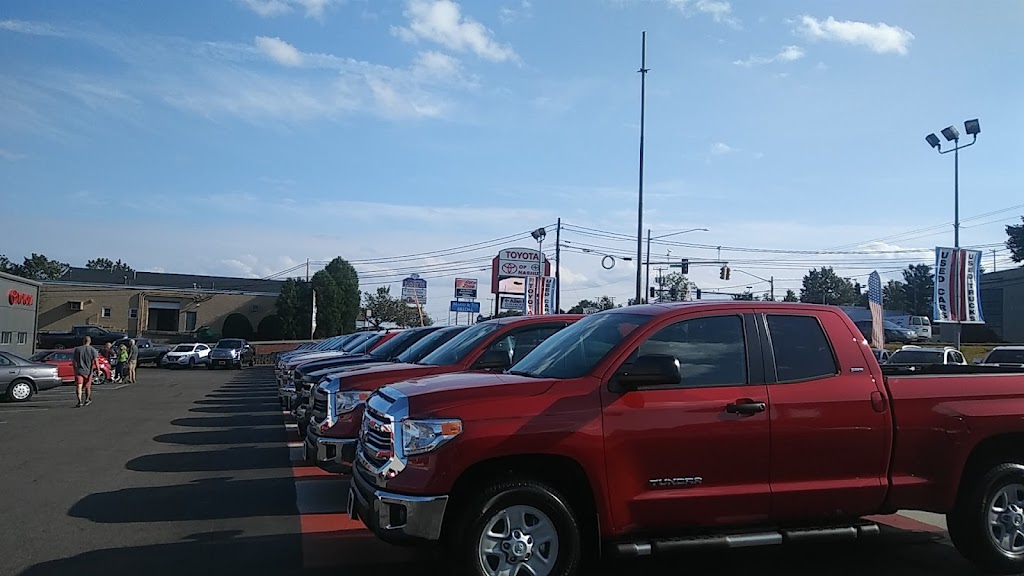 Toyota Truck Center | 3 Graham Dr, Nashua, NH 03060, USA | Phone: (603) 891-1900