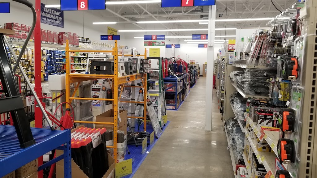 Harbor Freight Tools | 1663 W Henderson St Suite 4, Cleburne, TX 76033, USA | Phone: (817) 774-4111