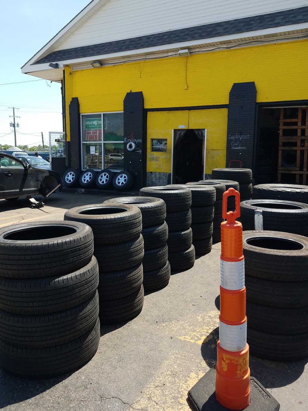 Metropolitan Tire | 508 N Perry St, Pontiac, MI 48342, USA | Phone: (248) 452-9300