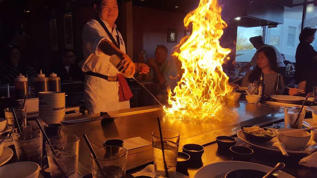 Hanakawa Japanese Steak & Sushi Bar | 411 S Milwaukee Ave, Libertyville, IL 60048, USA | Phone: (847) 247-0091