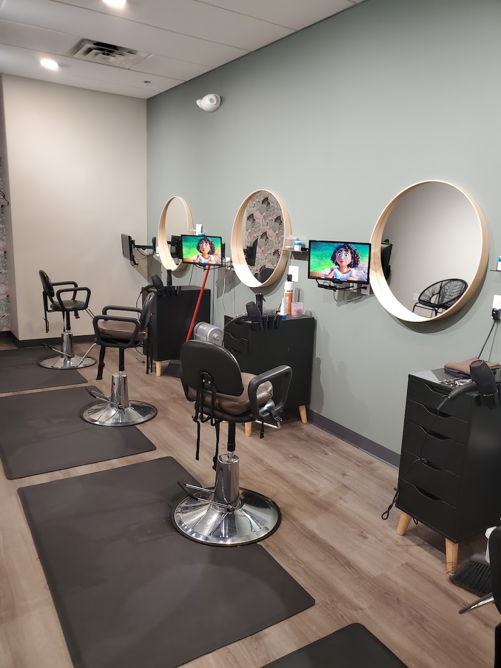 Salon Bambino | 9900 Valley Creek Rd, Woodbury, MN 55125, USA | Phone: (651) 789-5450