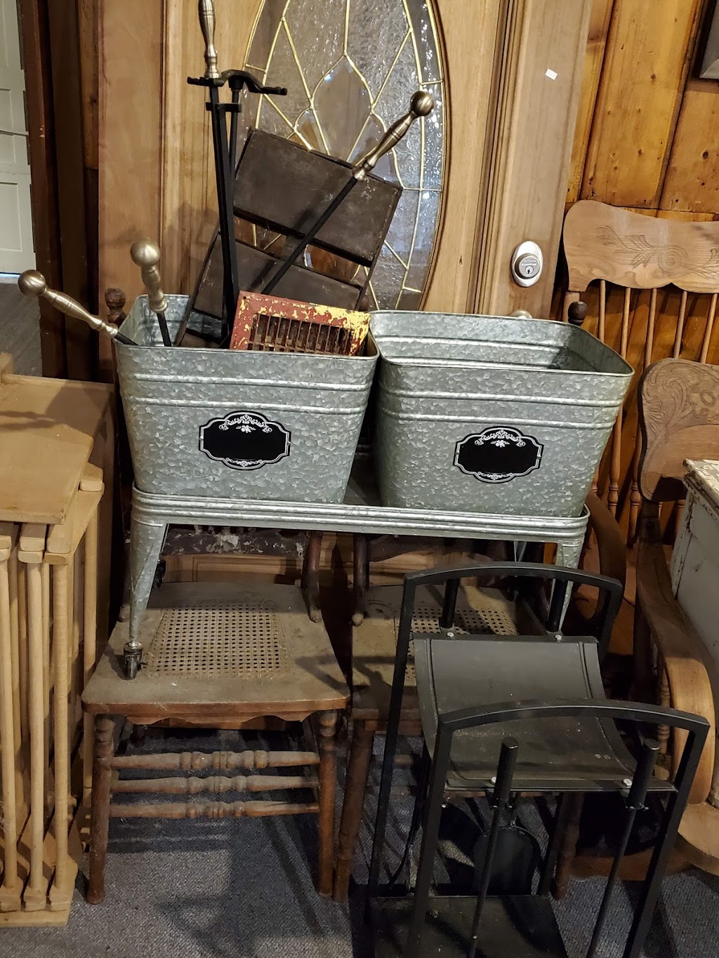 Amanda Furniture Store | 302 E Main St, Amanda, OH 43102, USA | Phone: (740) 969-2851