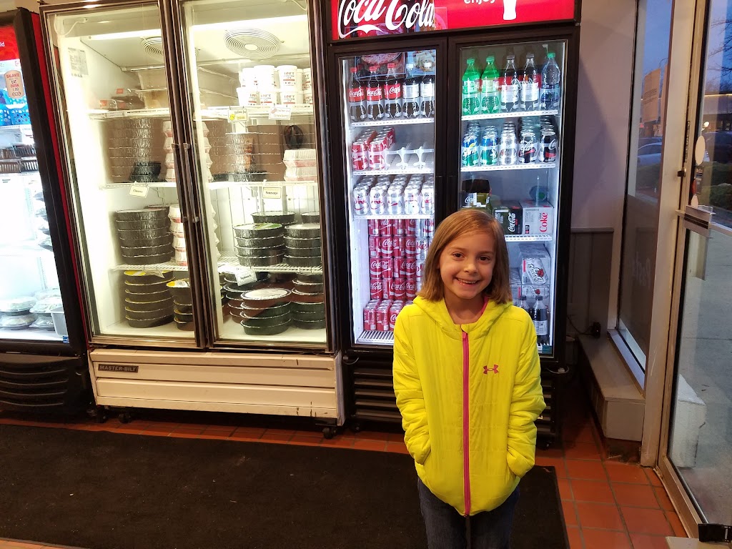 Lou Malnatis Pizzeria | 287 N Northwest Hwy, Palatine, IL 60067, USA | Phone: (847) 963-0800