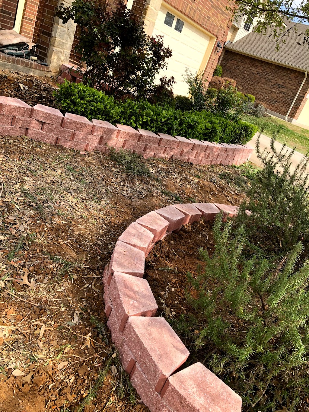 Dannys landscaping service | 1018 N Gloucester St, Irving, TX 75062, USA | Phone: (832) 708-0214