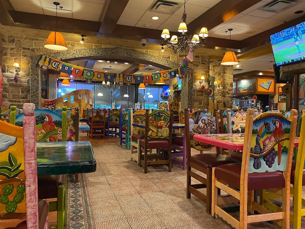 Good Tequilas Mexican Grill | 950 Elk Grove Town Center, Elk Grove Village, IL 60007, USA | Phone: (847) 871-5164