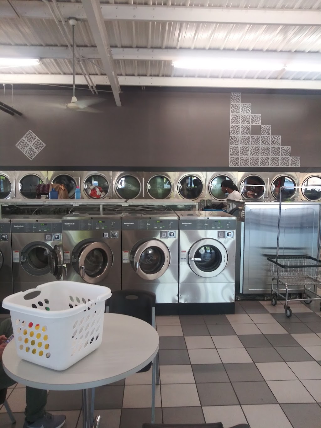 Laundry Supercenter | 6376 Winchester Rd #1, Memphis, TN 38115, USA | Phone: (901) 546-8443