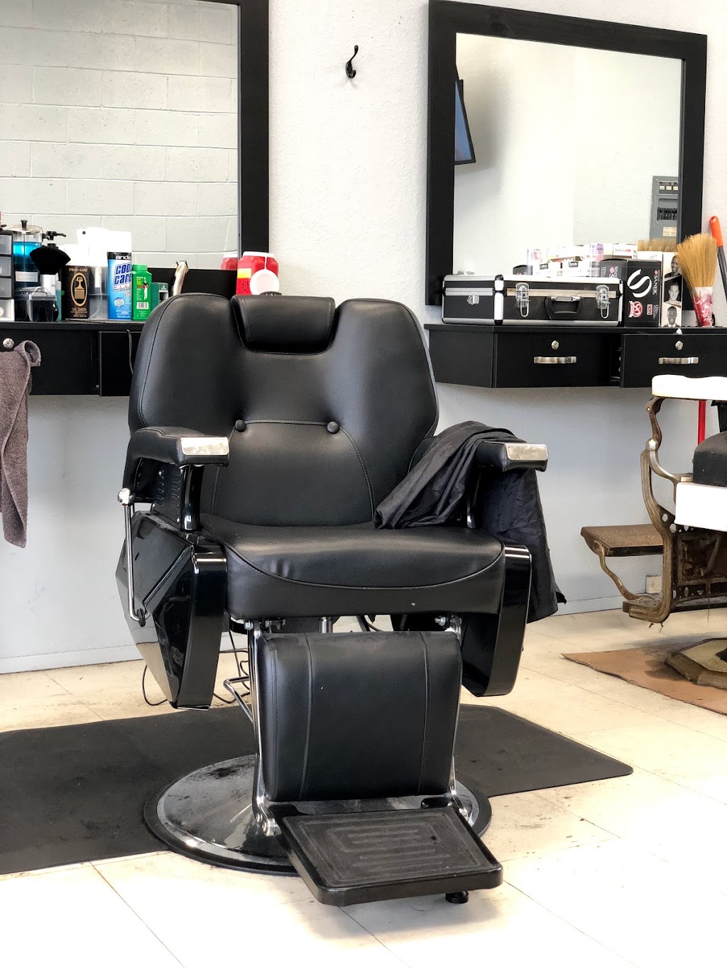 Willow St. Barbers | 1742 W Willow St, Long Beach, CA 90810, USA | Phone: (562) 452-0577