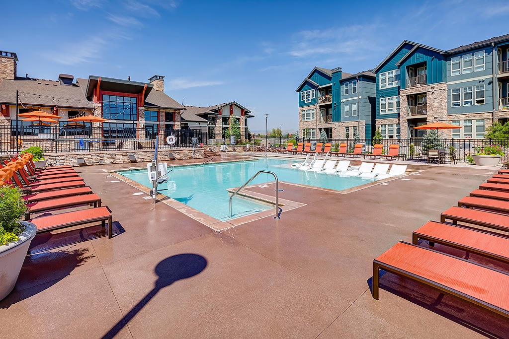 Windsor at Pinehurst Apartments | 3950 S Wadsworth Blvd, Lakewood, CO 80235, USA | Phone: (833) 825-0576