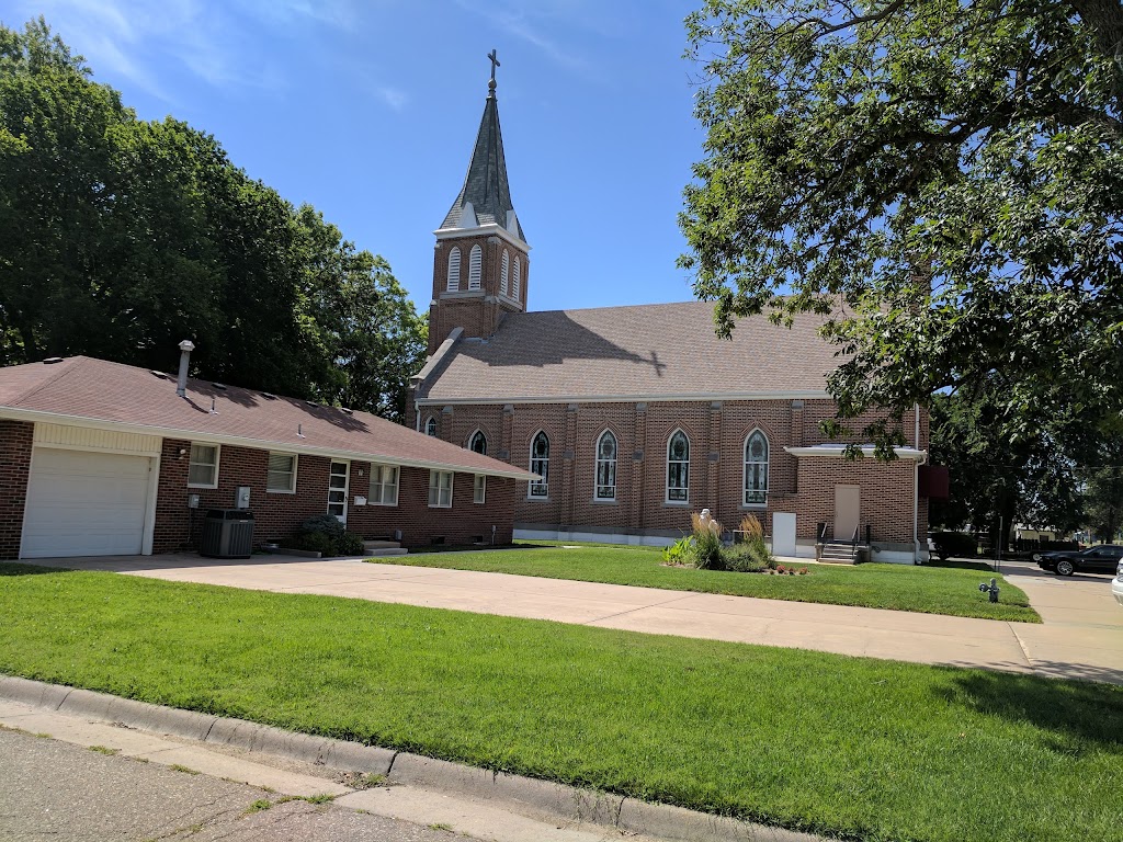 Sacred Heart Catholic Church | 419 Poplar St, Halstead, KS 67056, USA | Phone: (316) 830-2818