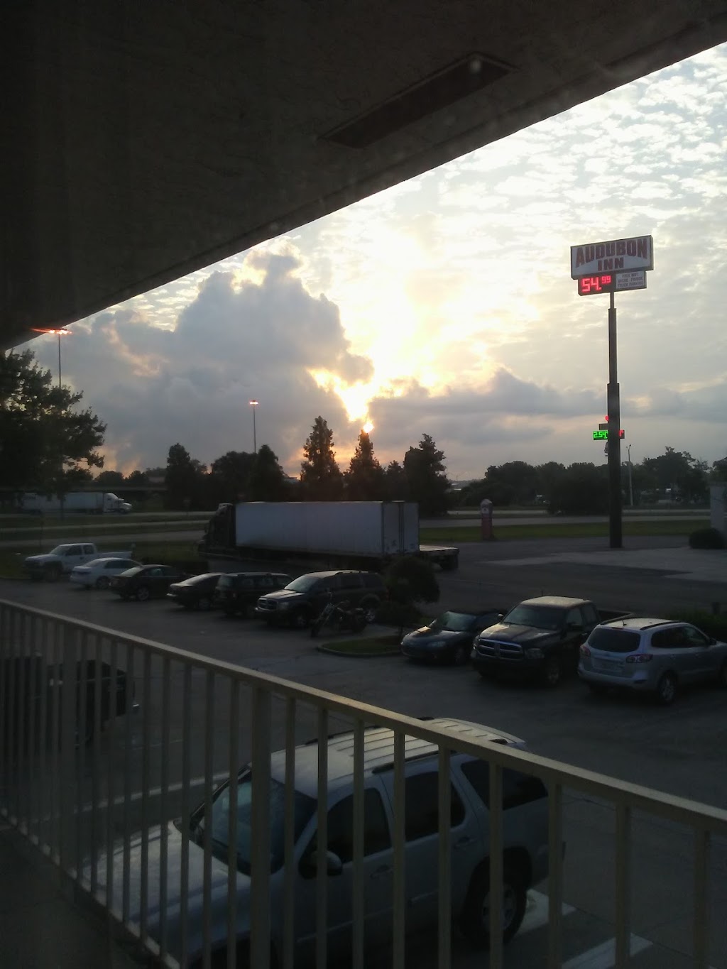 The Audubon Inn | 722 S Lobdell Hwy, Port Allen, LA 70767, USA | Phone: (225) 383-7188